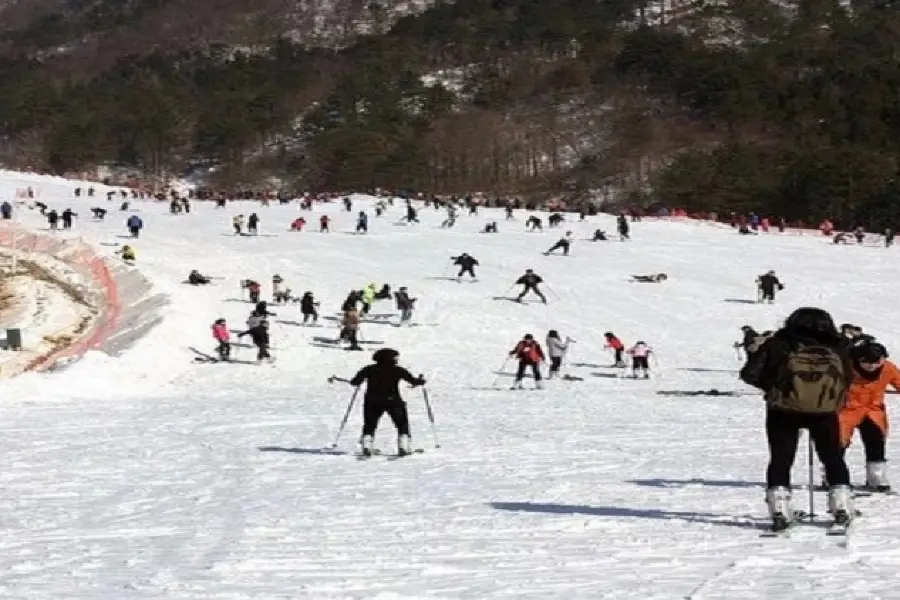 Keyouqian Qixuecun Ski Field