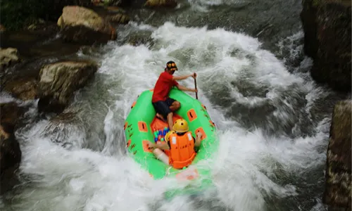 Guilin Shi'ertan Drifting