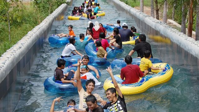 Bukit Gambang Resort City- Water Park