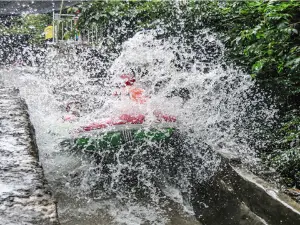 Baiyun Peak Canyon Drifting