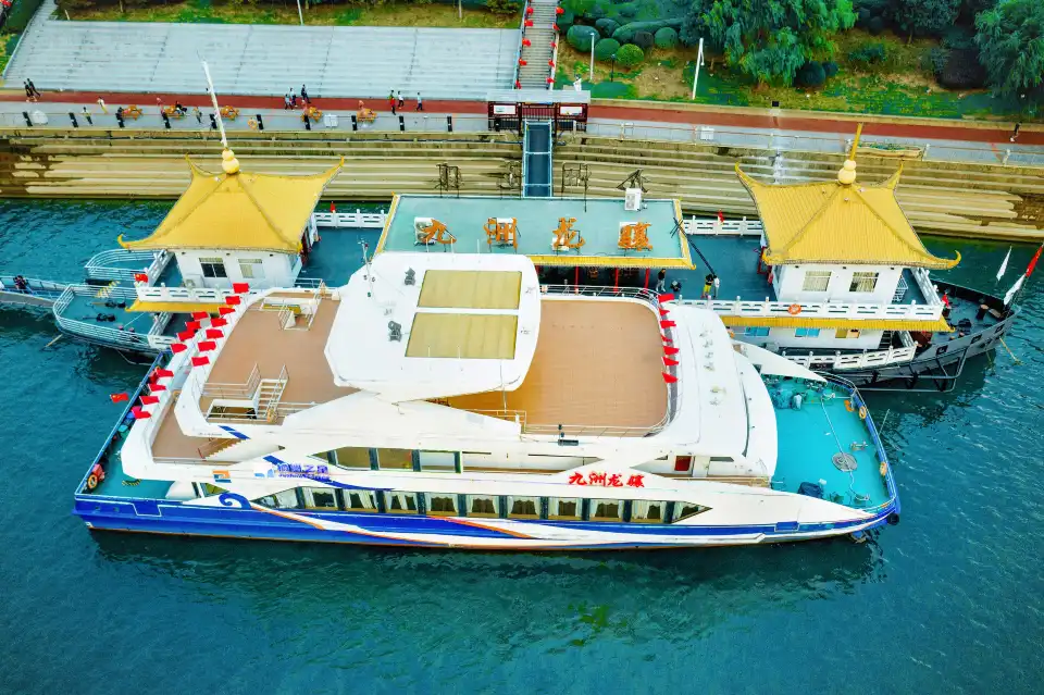4_Xiangjiang Cruise