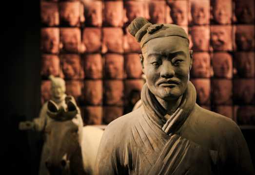 Half-day tour to Emperor Qinshihuang's Mausoleum Site Museum (Terracotta Army) [Optional Chinese/English guide/performance]