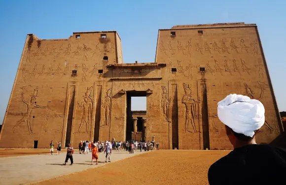 盧克索至阿斯旺一日遊：探秘荷魯斯神廟、康翁波、菲萊神廟與大壩