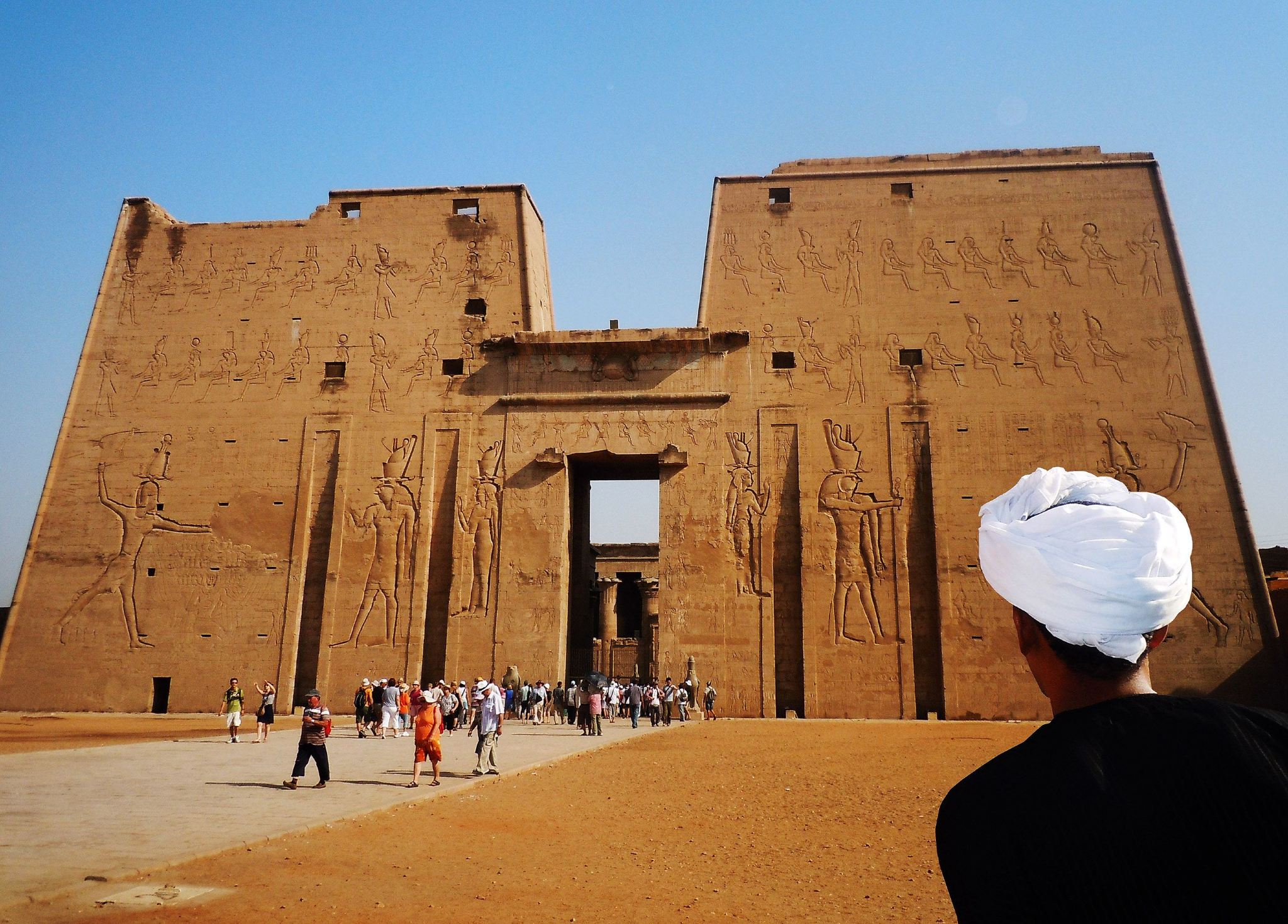1-day tour from Luxor to Aswan: Explore the Temple of Horus, Kom Ombo, Philae Temple, and the Dam