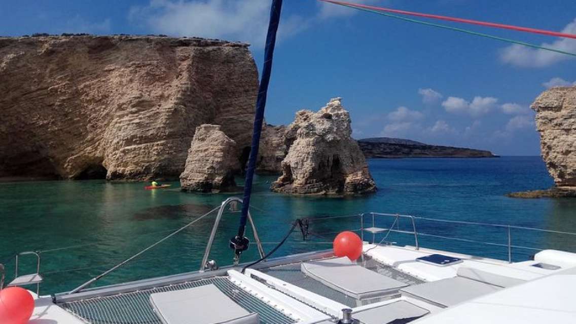 Private Santorini Day Cruise All Inclusive