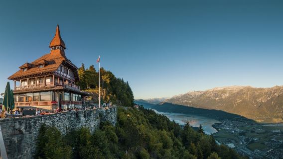 瑞士因特拉肯少女峰一日遊【普通話司機/飯店接送】