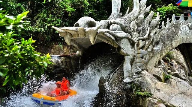 Rafting in Yunfu