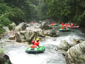 龍脊峡漂流