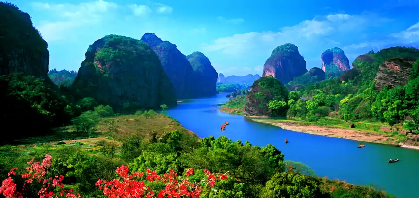 Hotels near Longhu Mountains