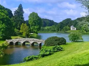 'Stourhead Gardens & Sublime England' from Bath for 2-8 curious adventurers