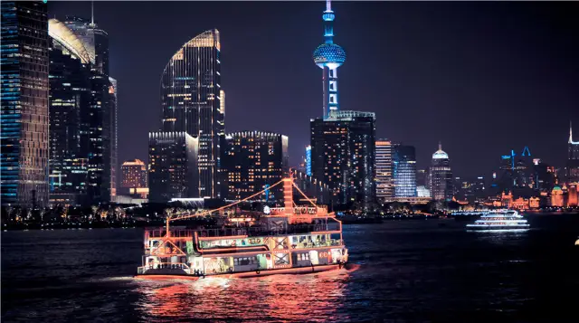 Sightseeing Boats in Shanghai