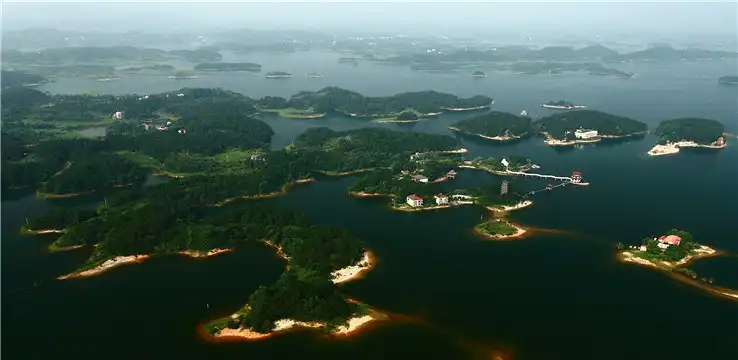 Hotel dekat Scenic Spot of Wanfo Lake