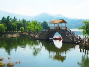 雲瀑洞天旅遊區