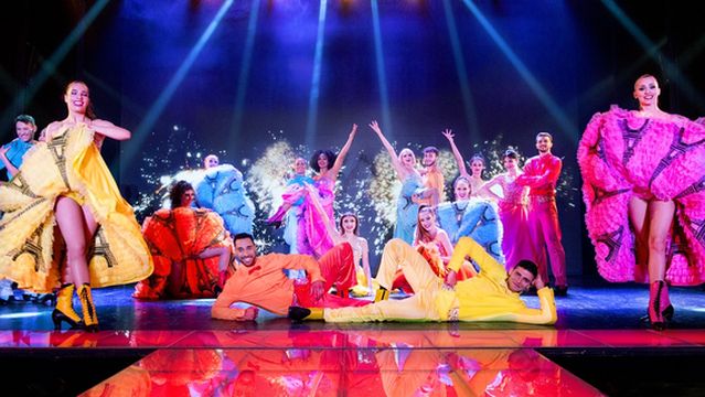Paris Cabaret Show