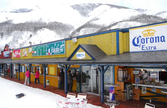 白馬五龍滑雪場＋Hakuba 47度假勝地滑雪纜車門票 + 滑雪服裝及滑雪板／滑雪杖／滑雪靴租借小童