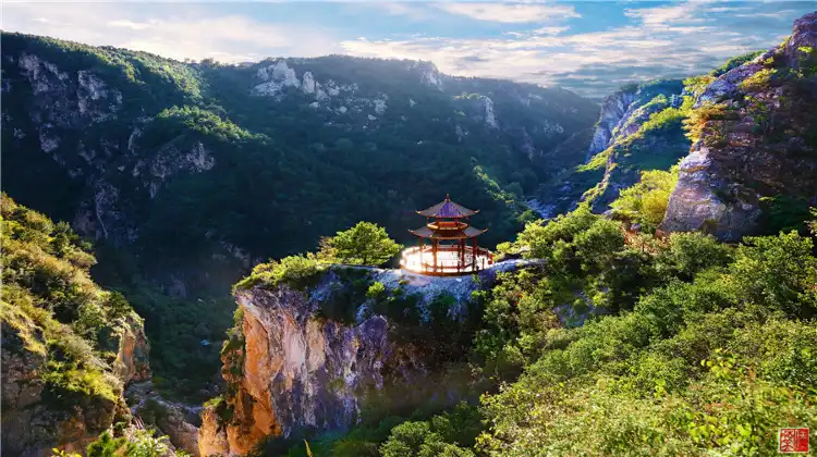 Hotels near Liaoning Jinbei Technician College Jianchang Branch
