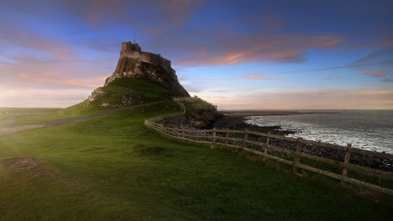 1-day tour to Holy Island and Alnwick Castle|Holy Island in the Sea|"Hogwarts" prototype