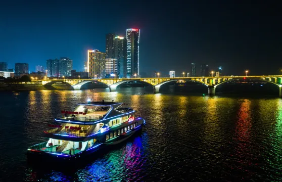 湖南長沙湘江遊輪船票/日遊夜遊橘洲之星夜遊船票（橘子洲碼頭/三館一廳碼頭/嶽麓山碼頭 多航班可選）