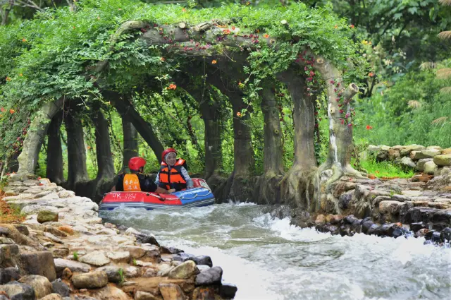 Rafting in Yingtan