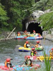 Shengjing Mountain Rafting