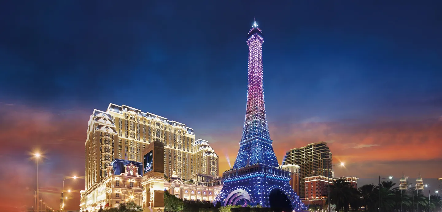3_Macau Eiffel Tower