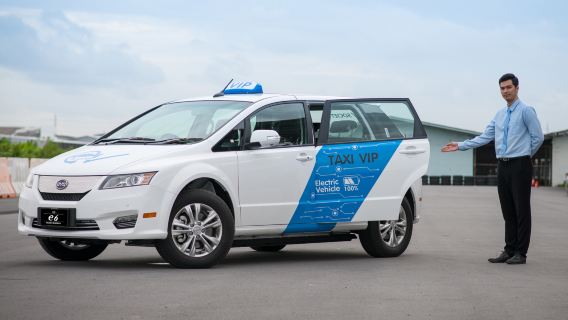 Traslado privado totalmente eléctrico del aeropuerto de Suvarnabhumi (BKK) al hotel de Pattaya (solo ida o vuelta)