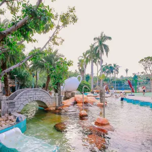 Lanyuewan Hot Spring
