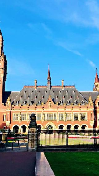 Rotterdam, Delft and The Hague Day Tour Incl. Hotel Pick Up, Small Group Tour