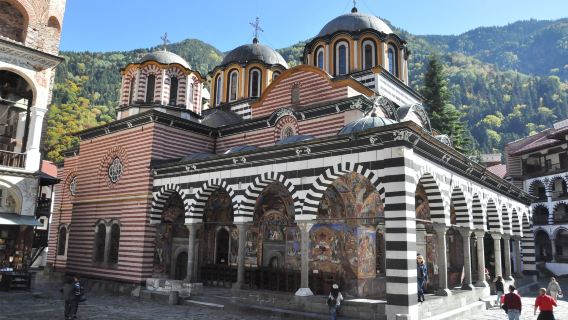 Tagesausflug zum Kloster Rila und zur Kirche von Bojana in Bulgarien | Entdecken Sie zwei UNESCO-Welterbestätten