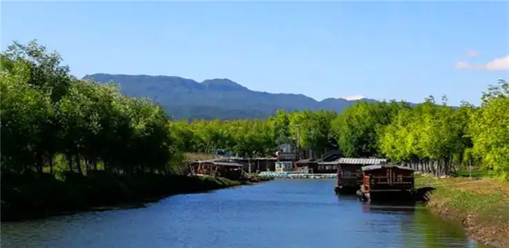 라스하이 습지공원 주변 호텔