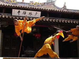 Private day tour to the famous Shaolin temple, Erqi square with Lunch&guide