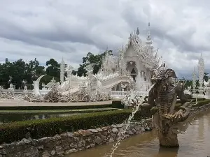 Private Temple Tour Chiang Rai Include Entry Fees / Pick Up Only In Chiang Rai