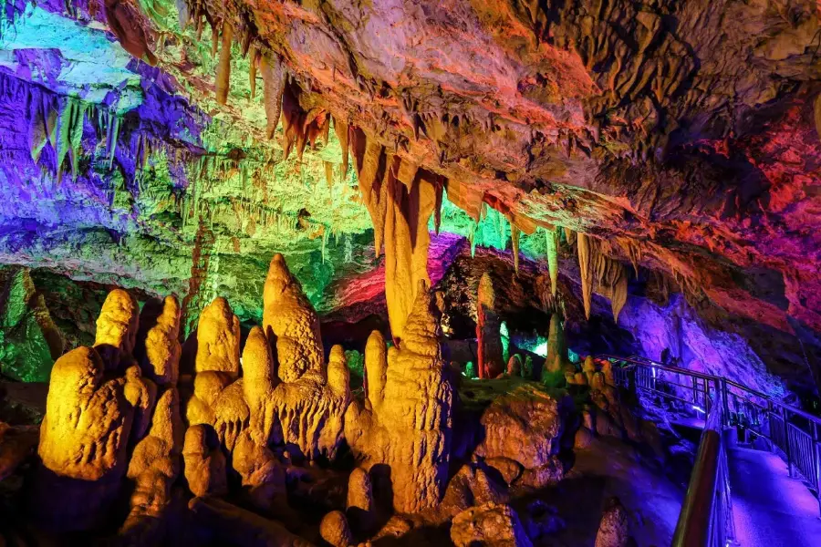 Jingdong Great Stalactite Cave