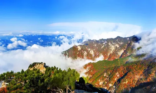 Fall Foliage Sightseeing in Huanggang