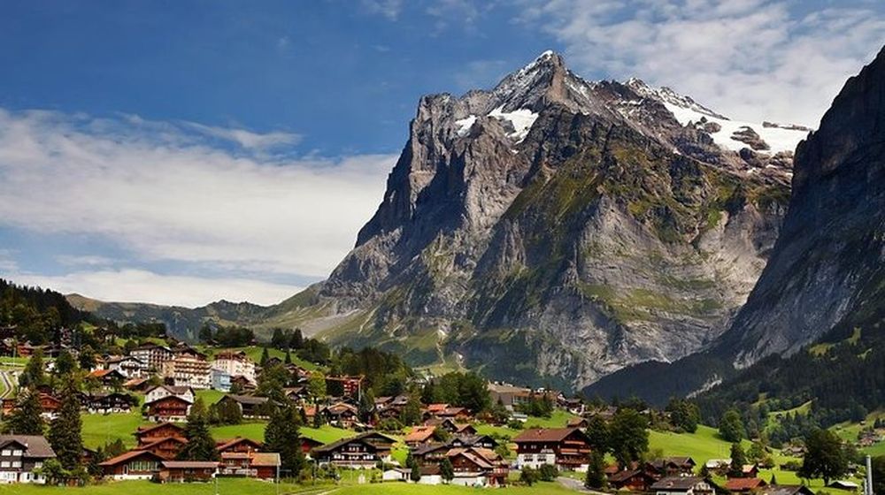 Interlaken Grindelwald in the Bernese Oberland from Zurich | Trip.com