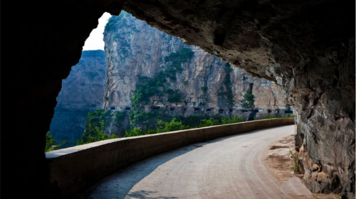 Wanxian (“Ten Thousand Divinities”) Mountain Scenic Area