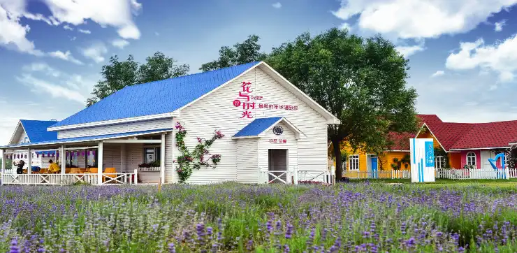 Hotels near Qingcaopo Laiwen Town