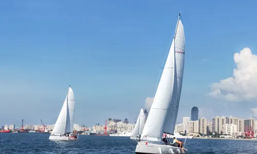 Sailing in Haikou