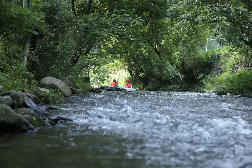 3_Daweishan Free Island Forest Valley Adventure Rafting