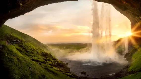 Iceland Seljalandsfoss Waterfall + Black Beach + Solheimajokull Glacier + Vik one-day tour