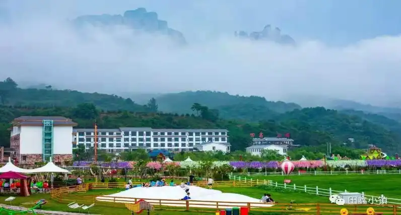 Hotels near Tianxin Town