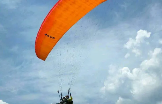 新鄉輝縣滑翔俱樂部滑翔傘飛行體驗【專業教練帶飛+贈送GoPro影片拍攝】