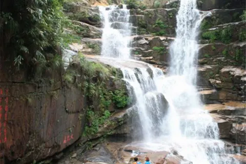Qinglong Waterfall