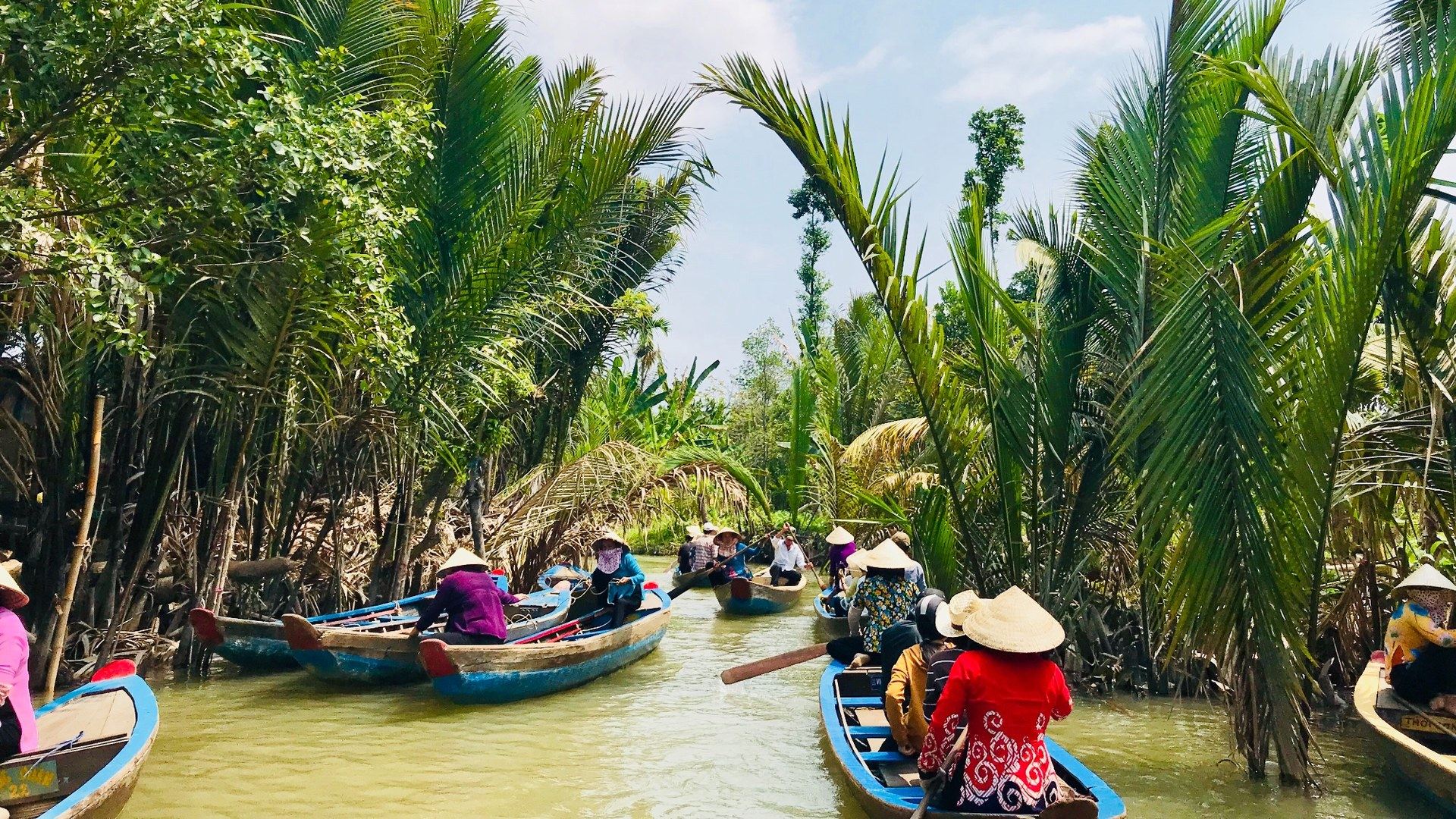 ホーチミン・ミトー+メコン川ワンデーツアー【水椰子林のボート漕ぎ+ベトナム田舎の風情を体験】