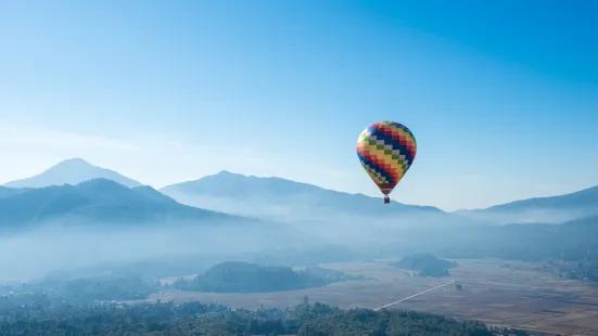 Hot Air Balloon Experience in Volcano Geopark