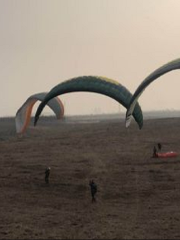 Pilot Paraglider Base