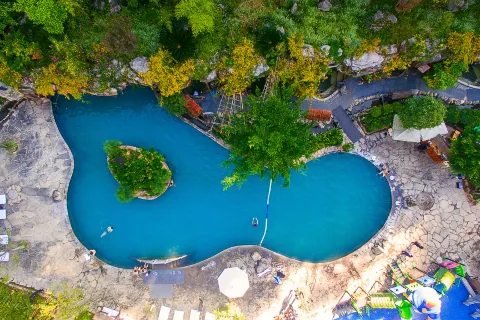 Meinvchi Hot Spring