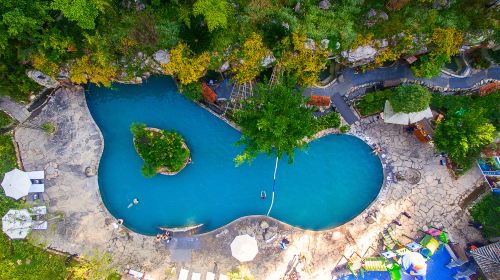 Meinvchi Hot Spring