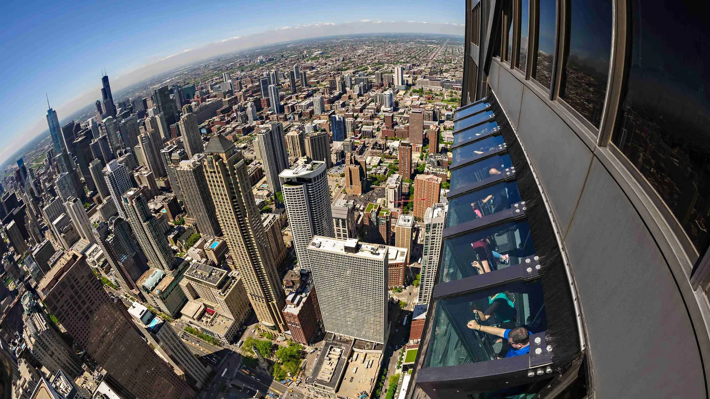 2_875 North Michigan Avenue
