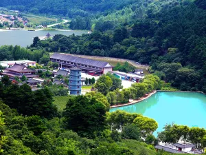 Yuhua Palace